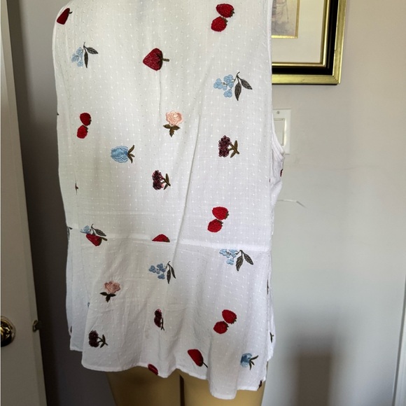 Buffalo David Bitton Strawberry Red White Tie Front Tank Top Ptp 21” lenght 23” - Picture 5 of 7